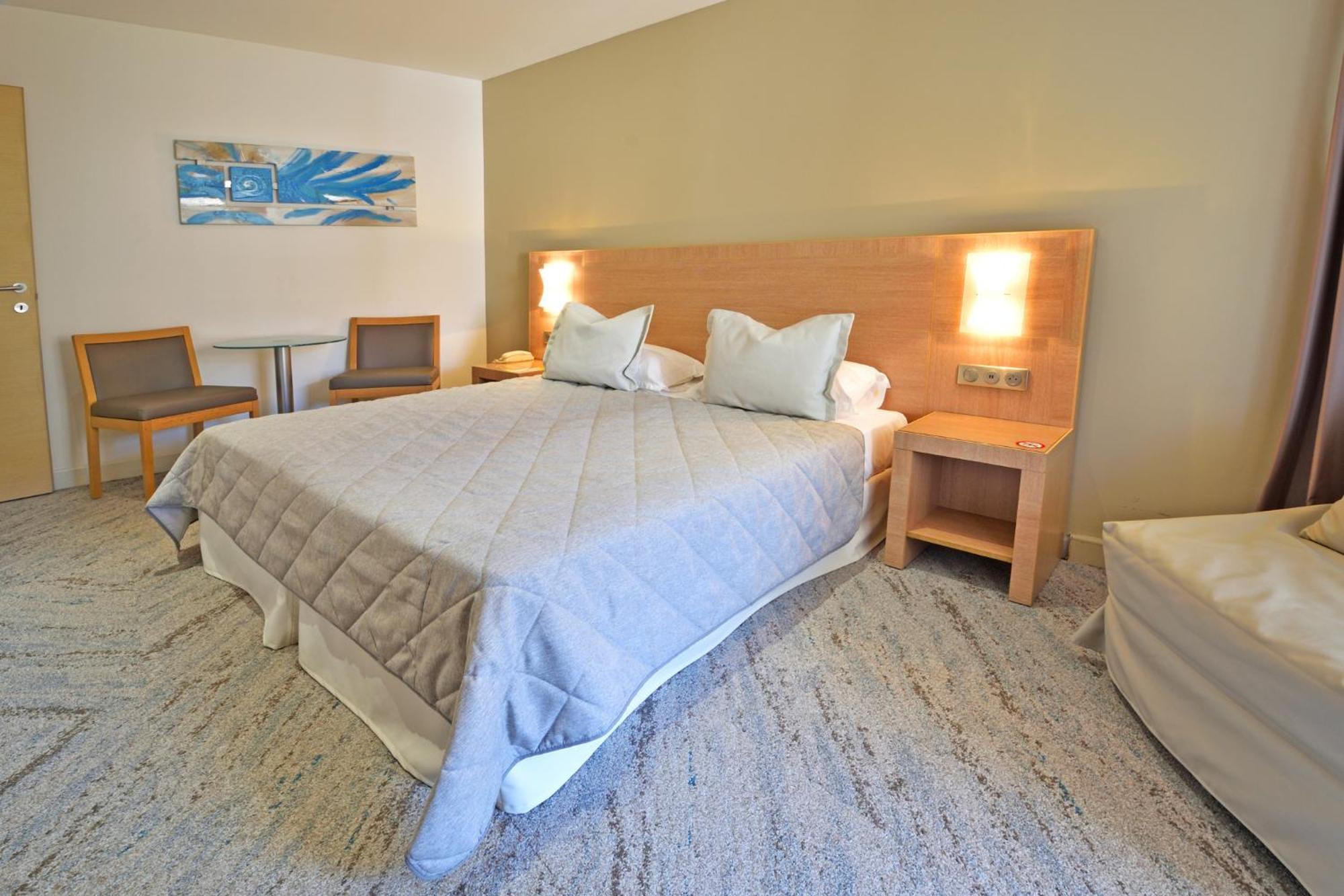Hotel Le Rocher Καλβί Εξωτερικό φωτογραφία