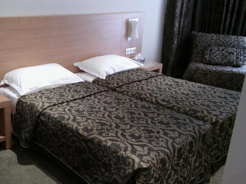 Hotel Le Rocher Καλβί Εξωτερικό φωτογραφία